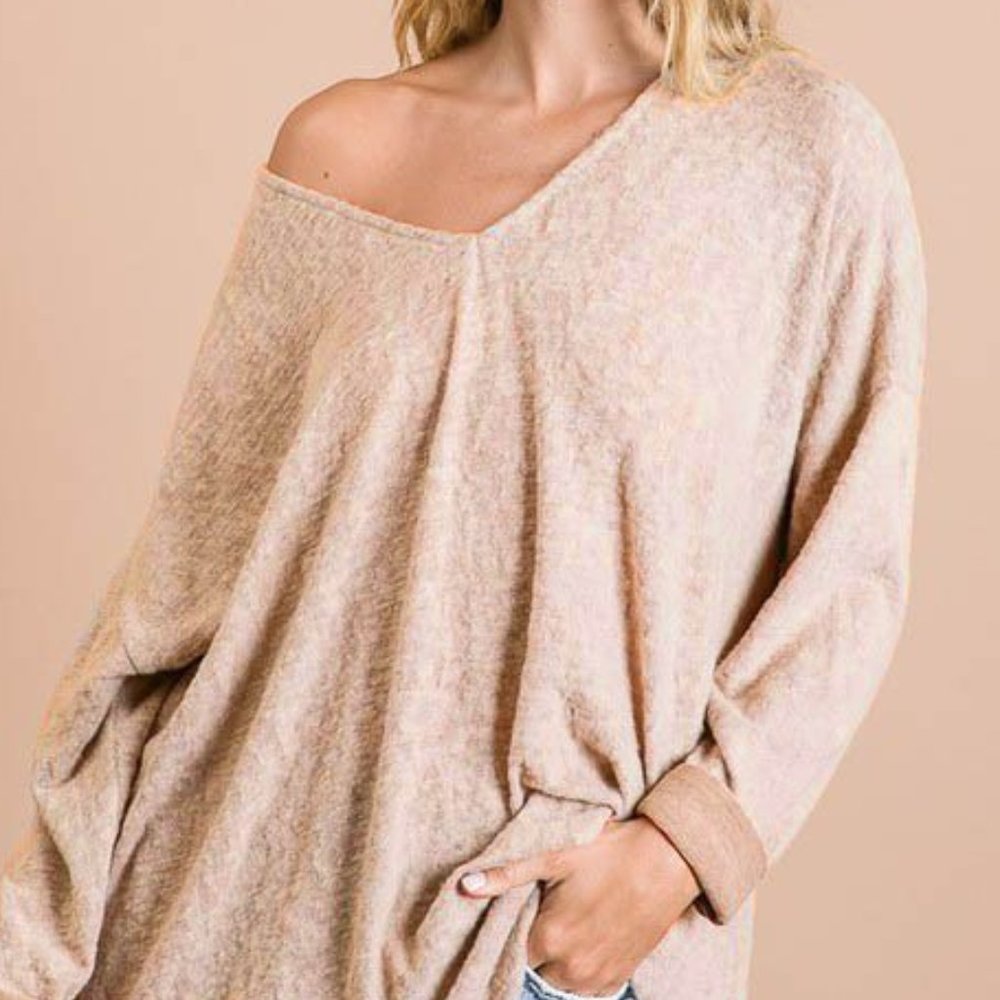 Soft Brushed Textured V-Neck Top - Picture 4 of 4